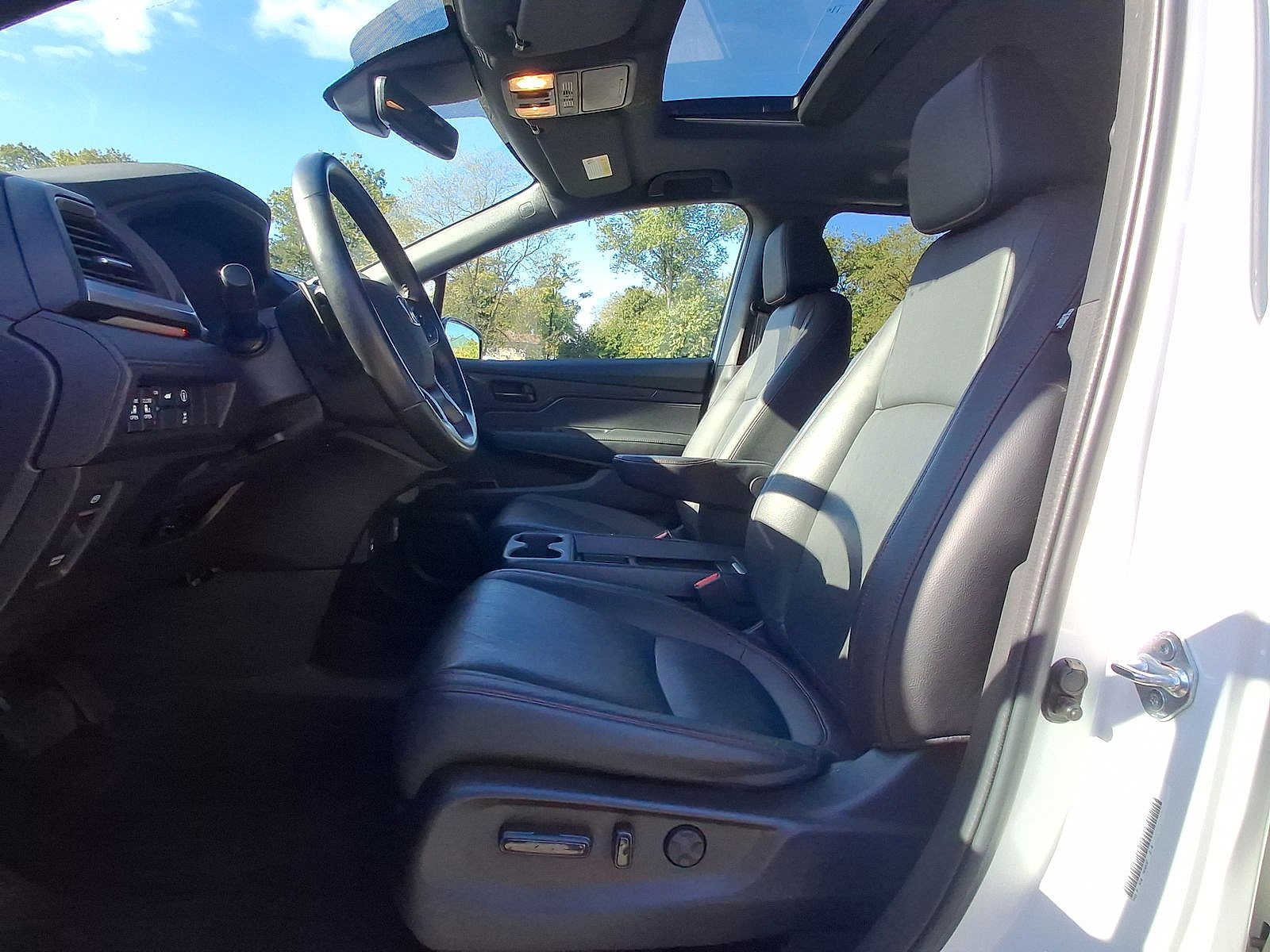 Thumbnail: 2023 Honda Odyssey - 11