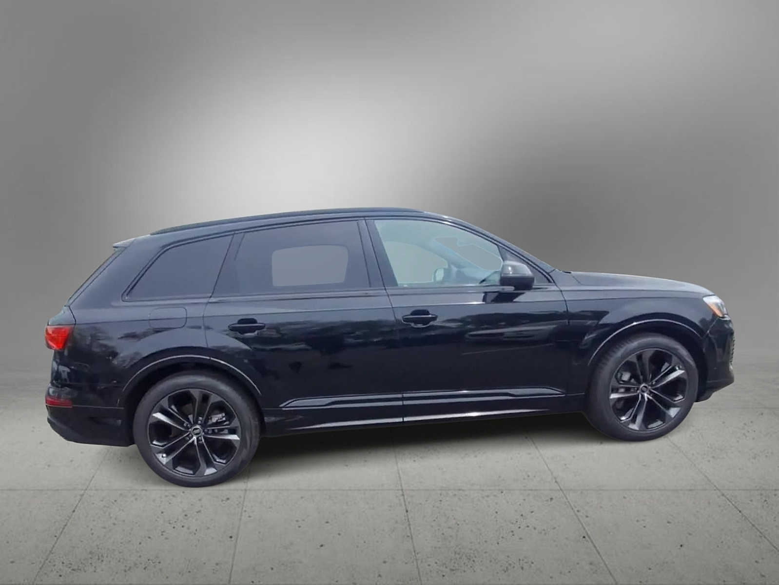 Thumbnail: 2026 Audi Q7 - 9