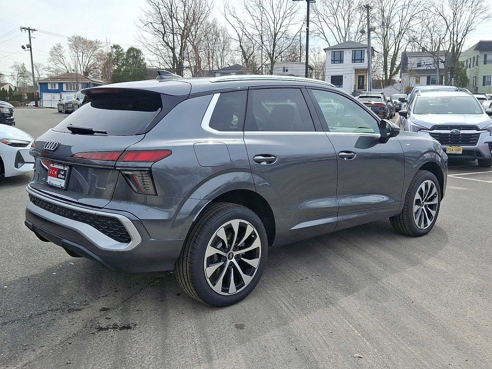 Thumbnail: 2026 Audi Q3 - 11