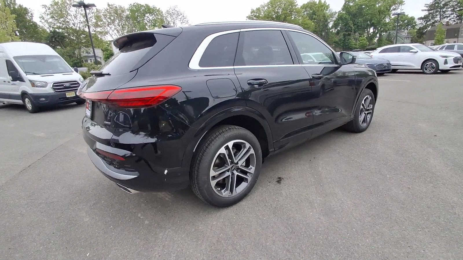 Thumbnail: 2026 Audi Q5 - 8