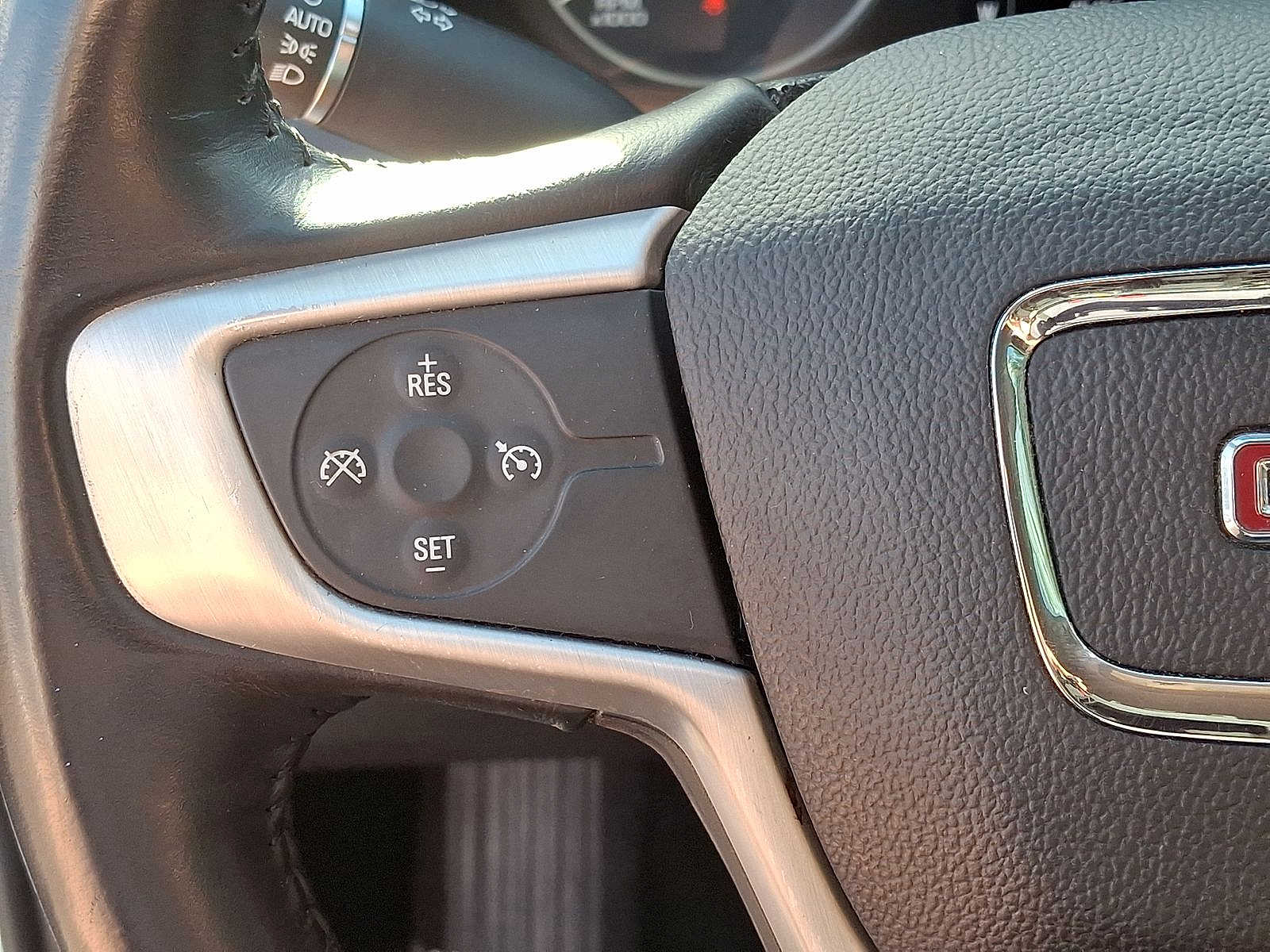 Thumbnail: 2019 GMC Acadia - 17