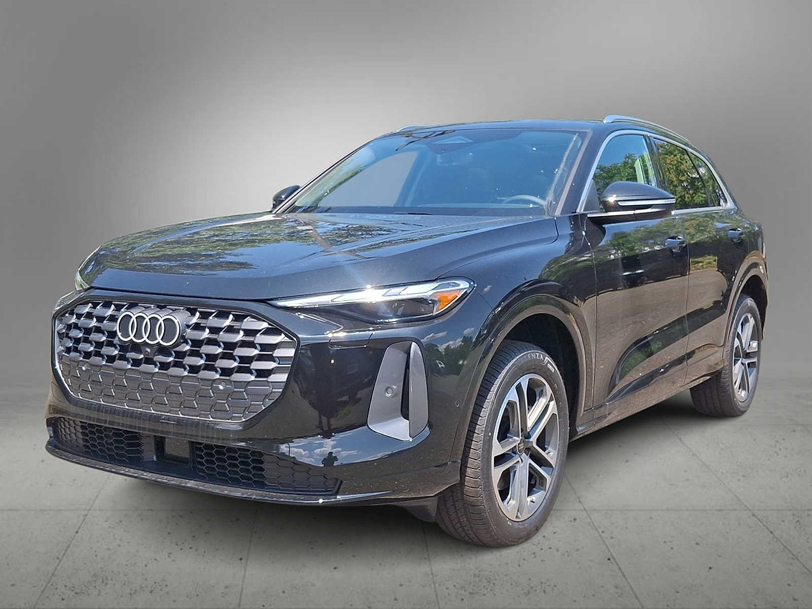 Thumbnail: 2025 Audi Q5 - 1