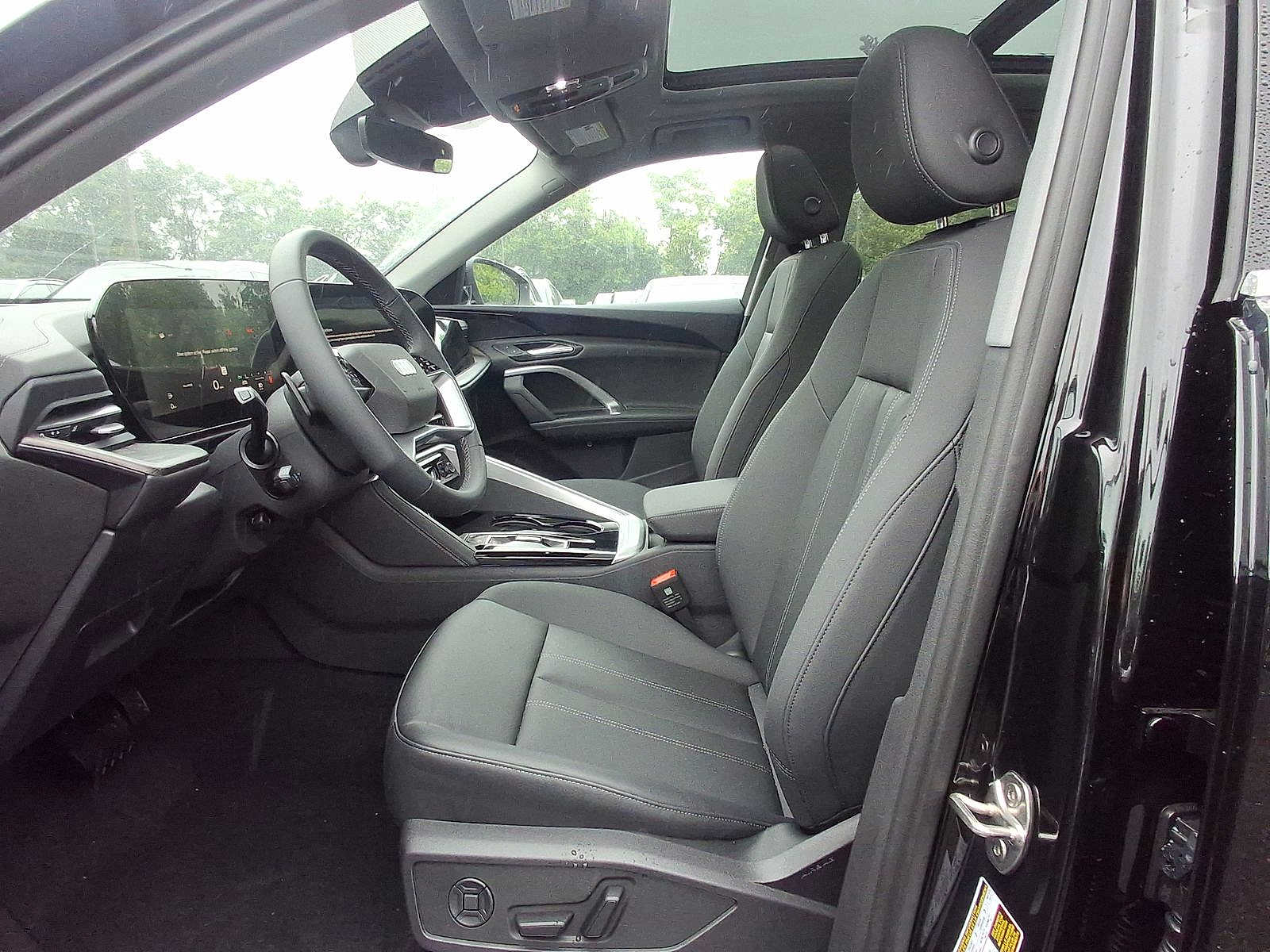 Thumbnail: 2025 Audi Q5 - 13