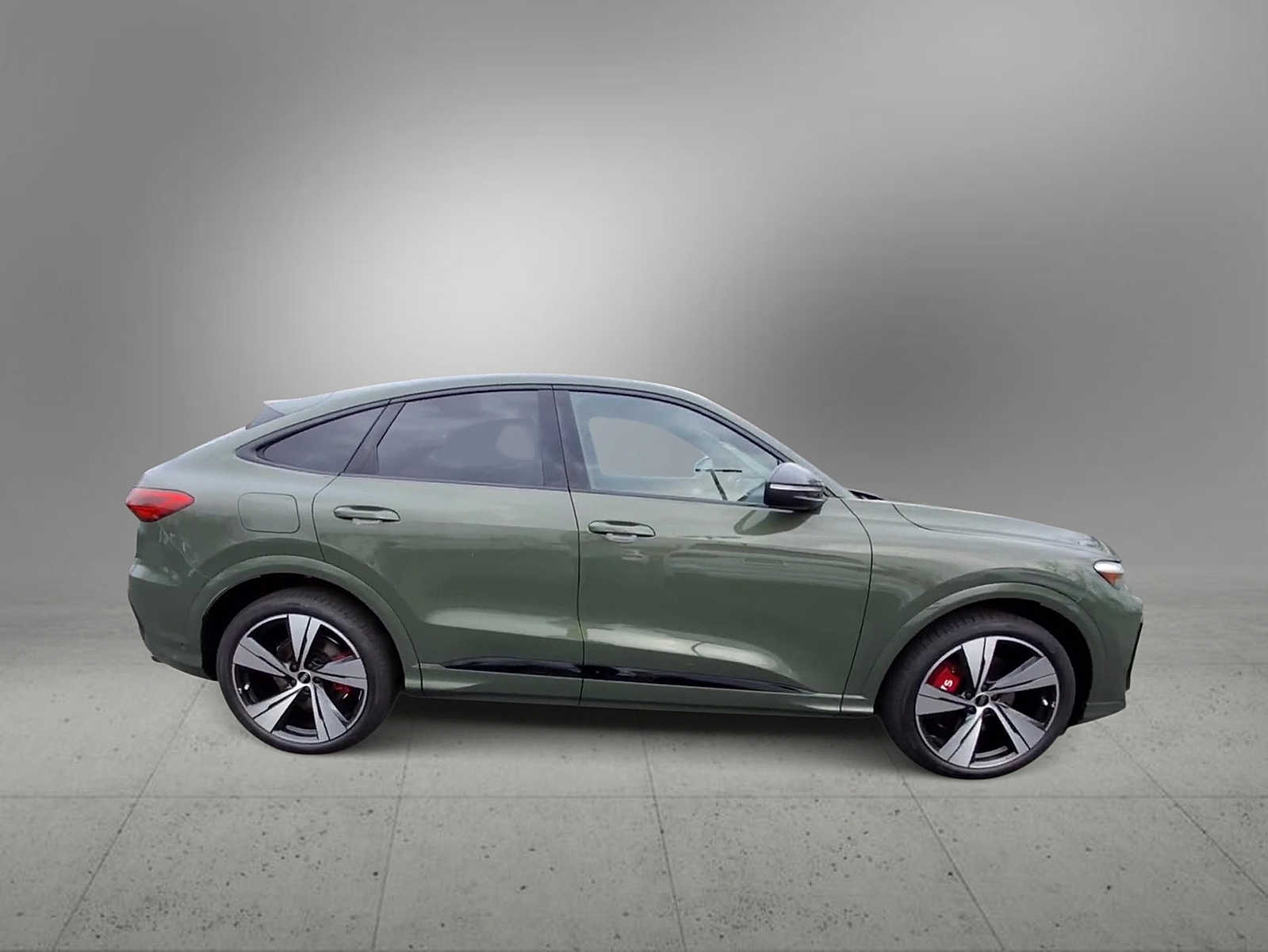 Thumbnail: 2025 Audi SQ5 - 9