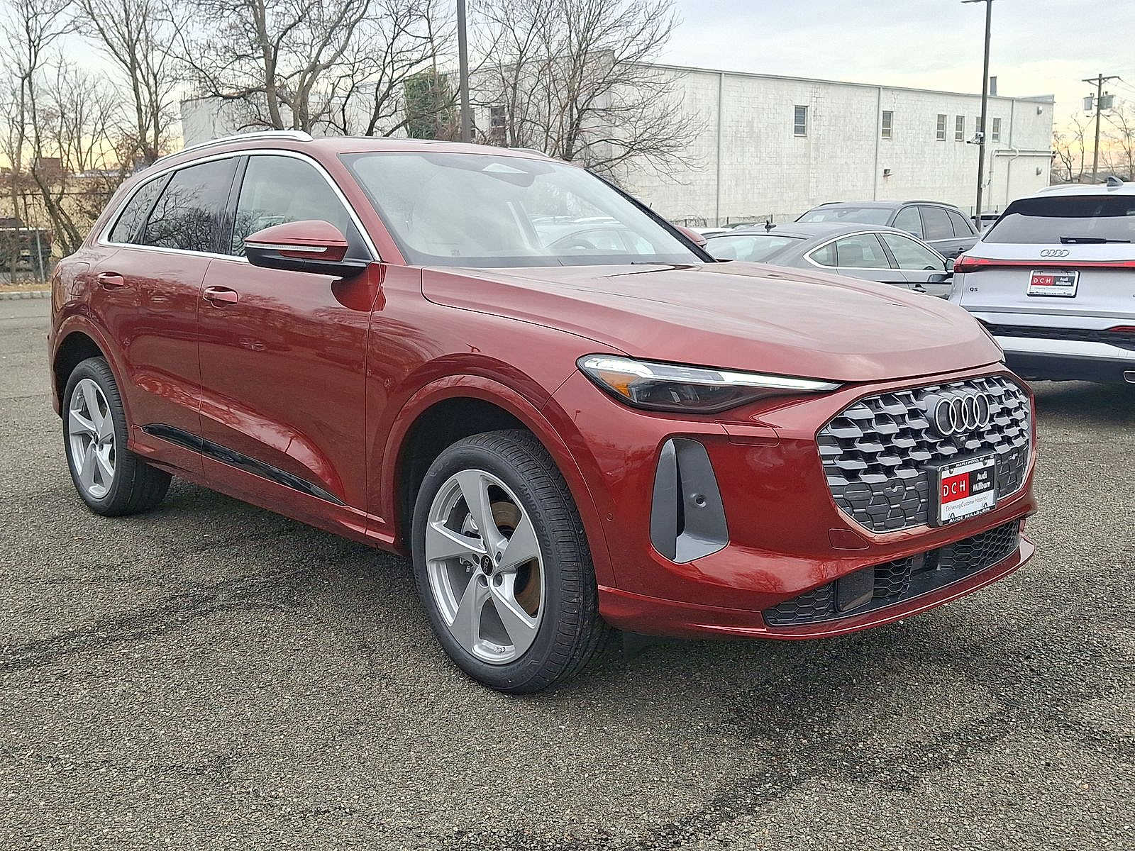 Thumbnail: 2025 Audi Q5 - 10