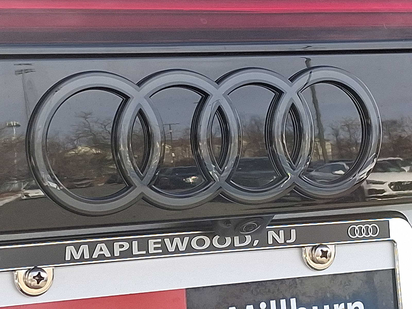 Thumbnail: 2025 Audi Q8 - 17