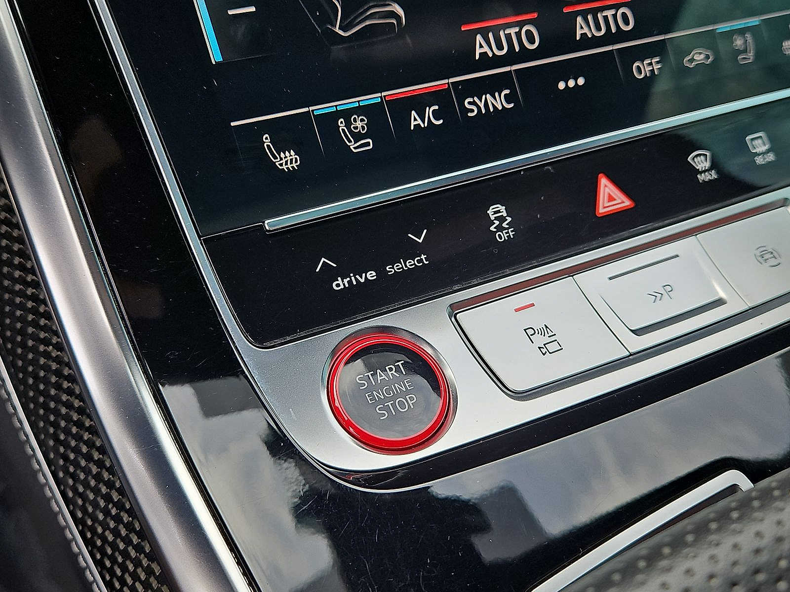 Thumbnail: 2023 Audi SQ8 - 19