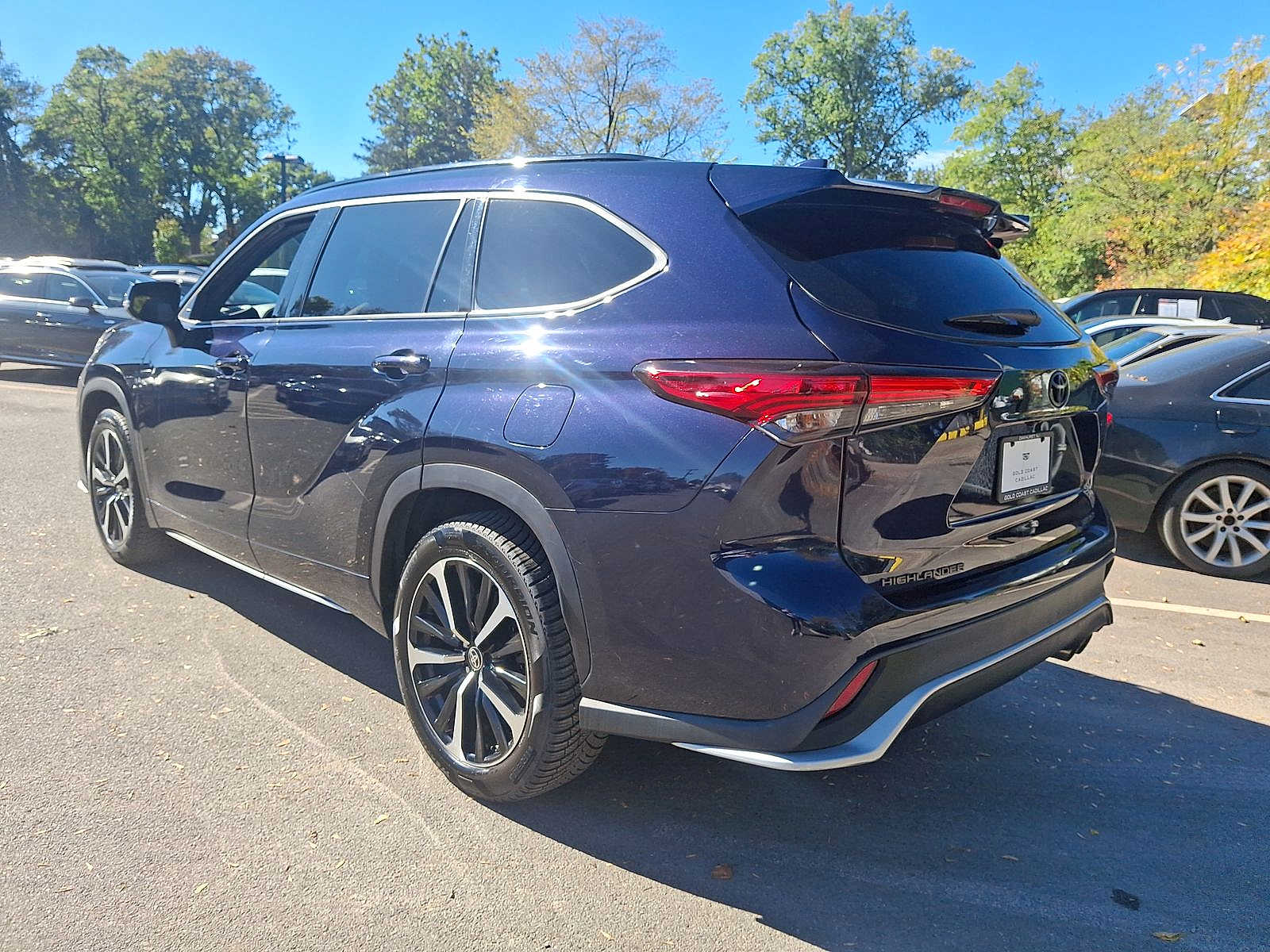 Thumbnail: 2021 Toyota Highlander - 19