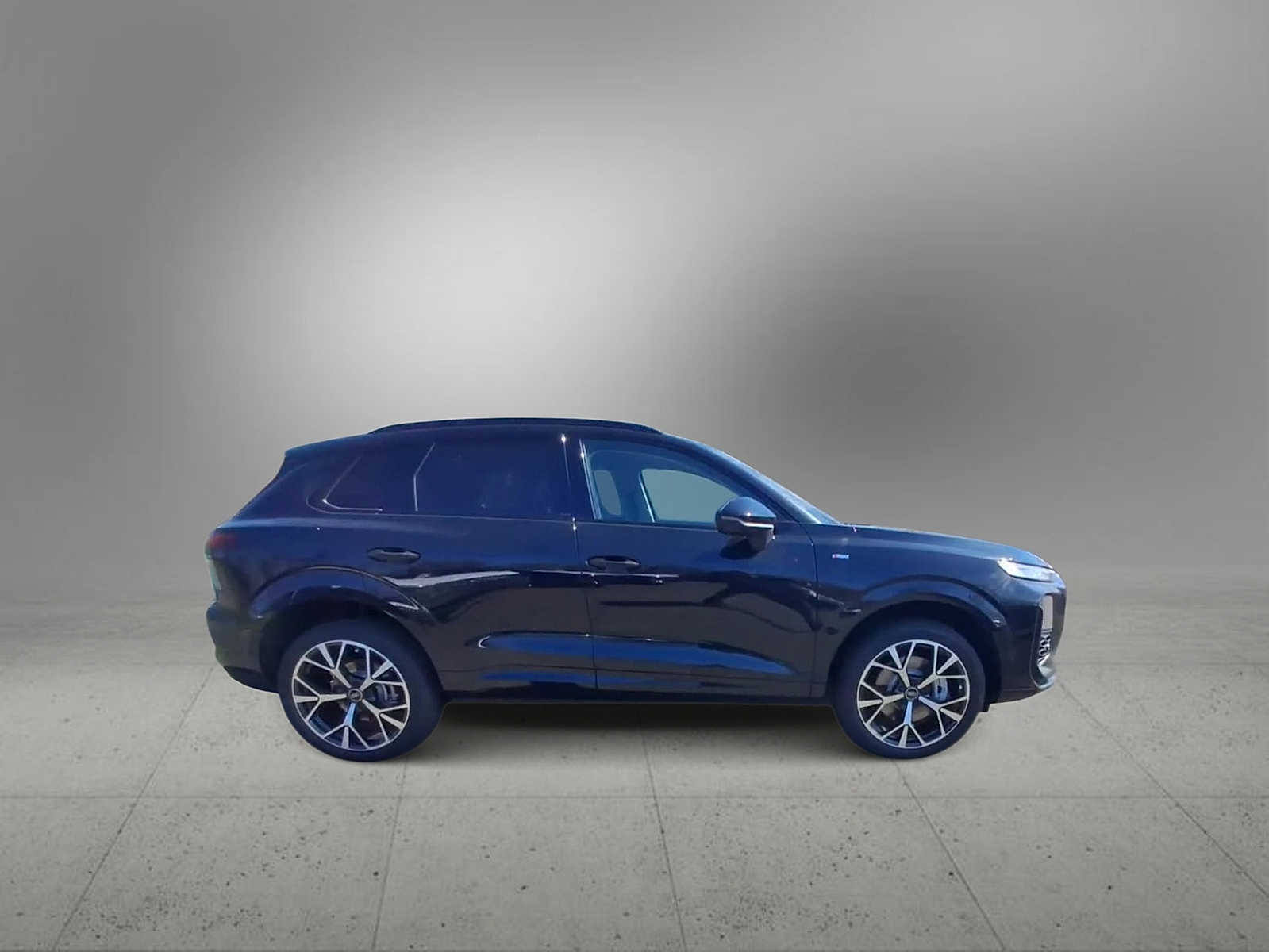 Thumbnail: 2026 Audi Q3 - 9