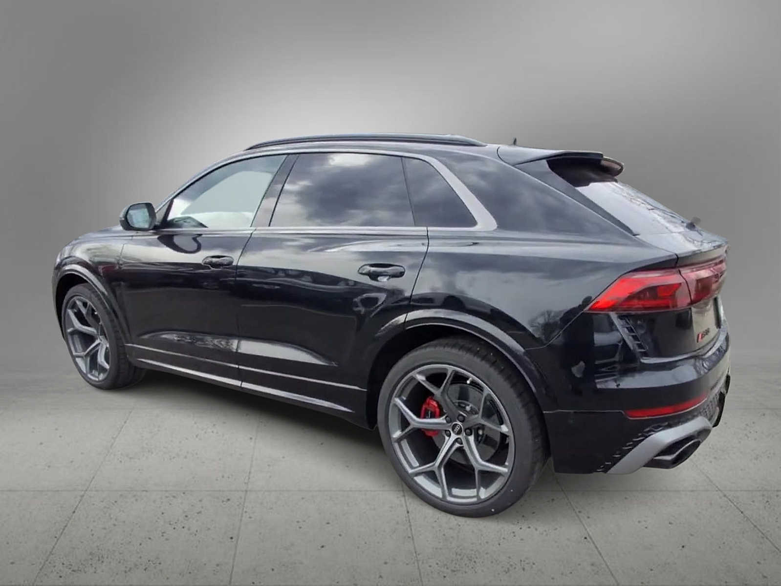 Thumbnail: 2026 Audi RS Q8 - 6