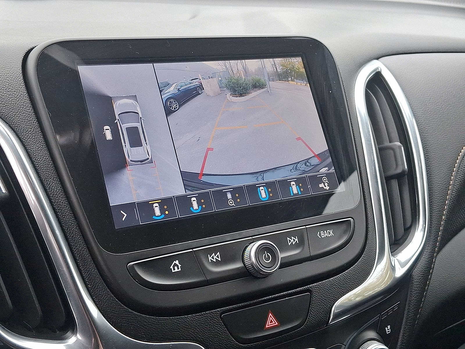 Thumbnail: 2020 Chevrolet Equinox - 15