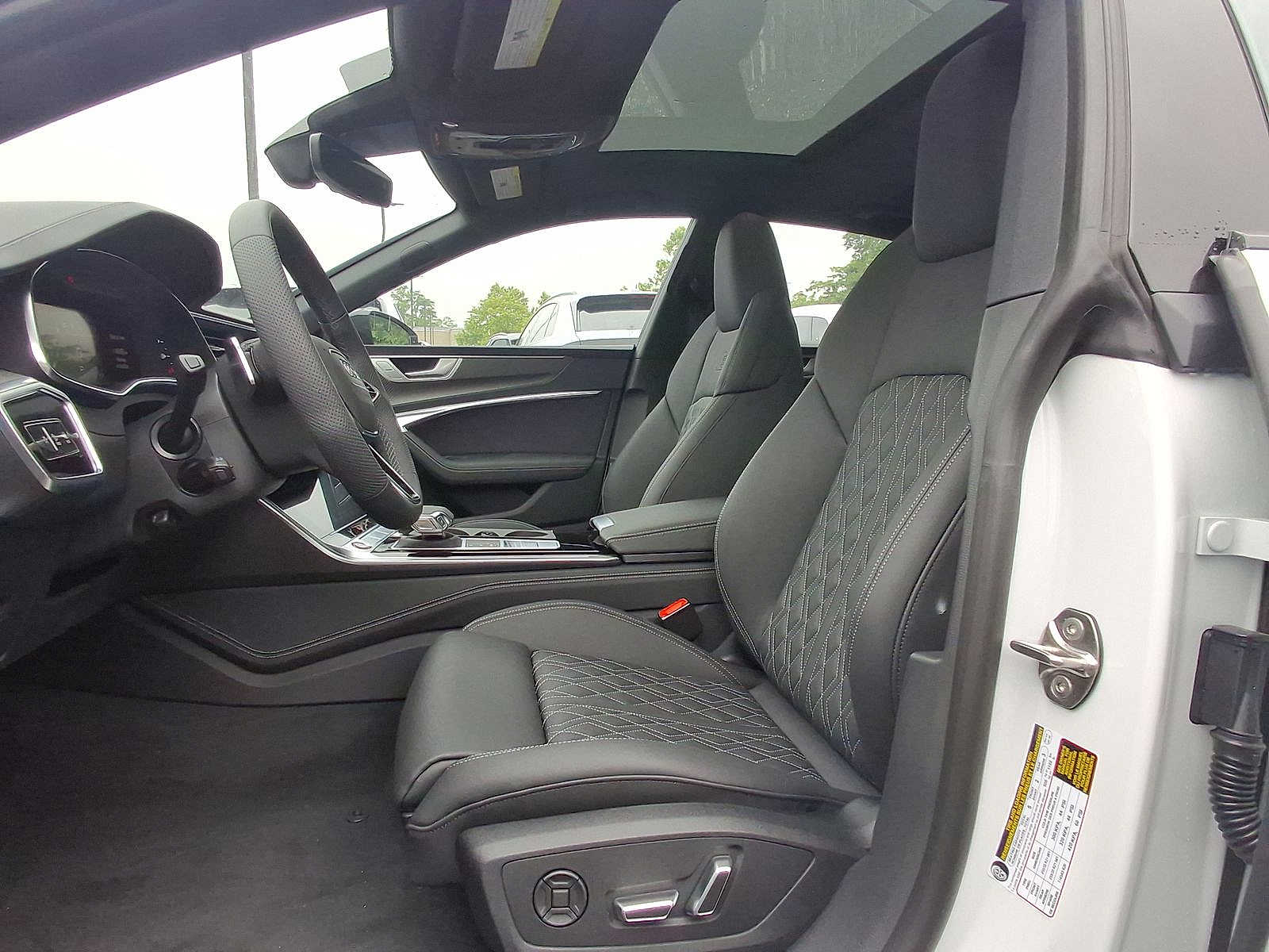 Thumbnail: 2025 Audi S7 - 13