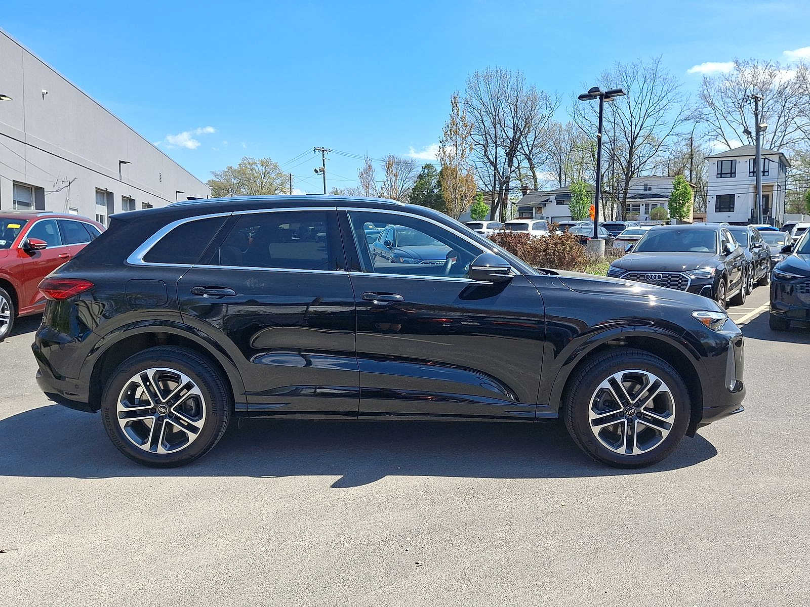 Thumbnail: 2025 Audi Q5 - 26