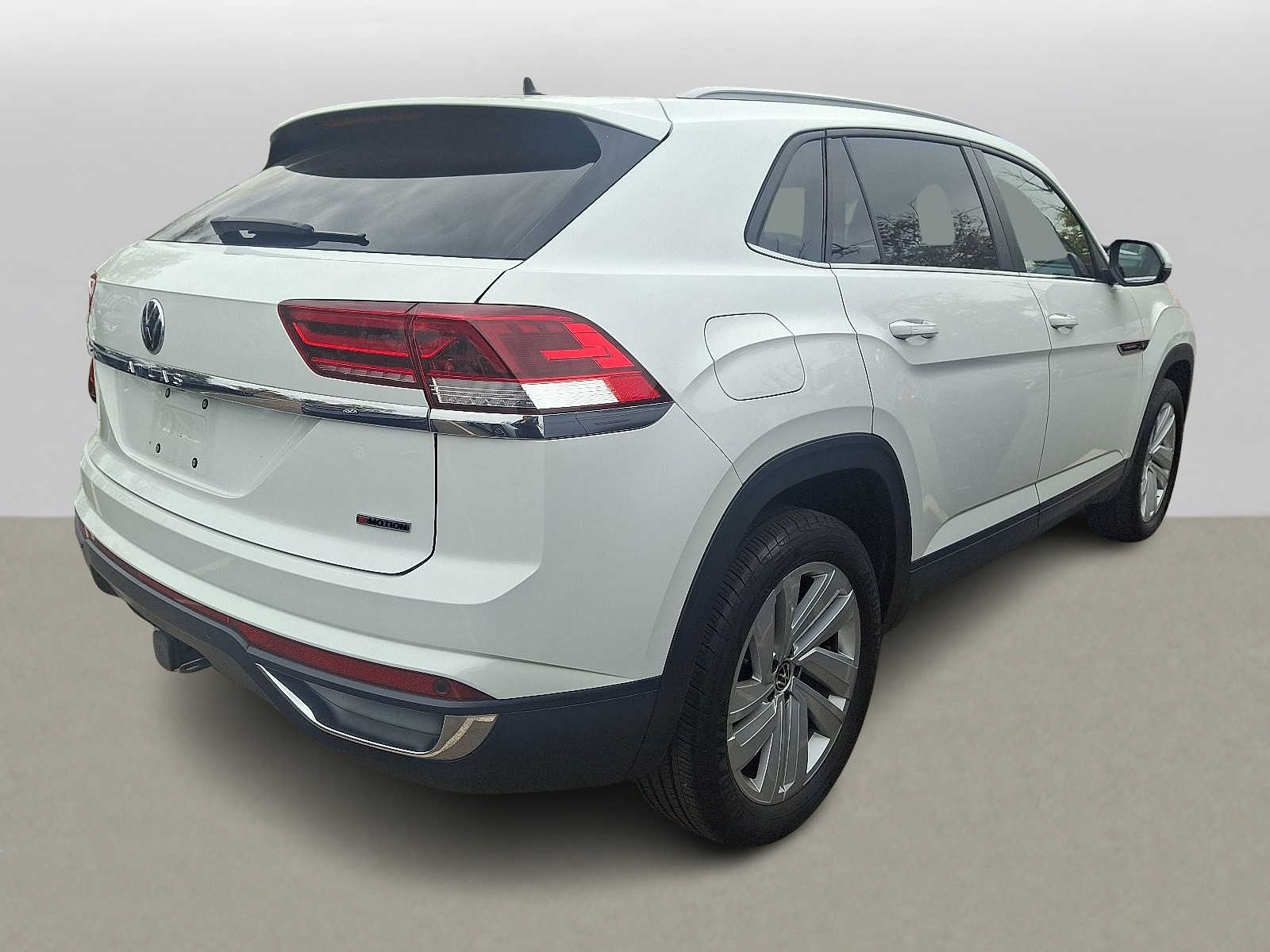 Thumbnail: 2022 Volkswagen Atlas - 3