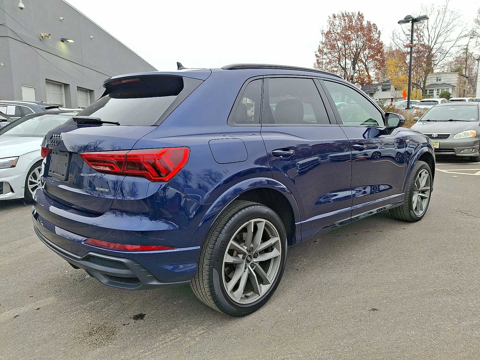 Thumbnail: 2022 Audi Q3 - 25