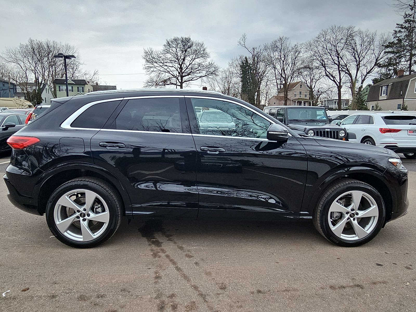 Thumbnail: 2025 Audi Q5 - 26