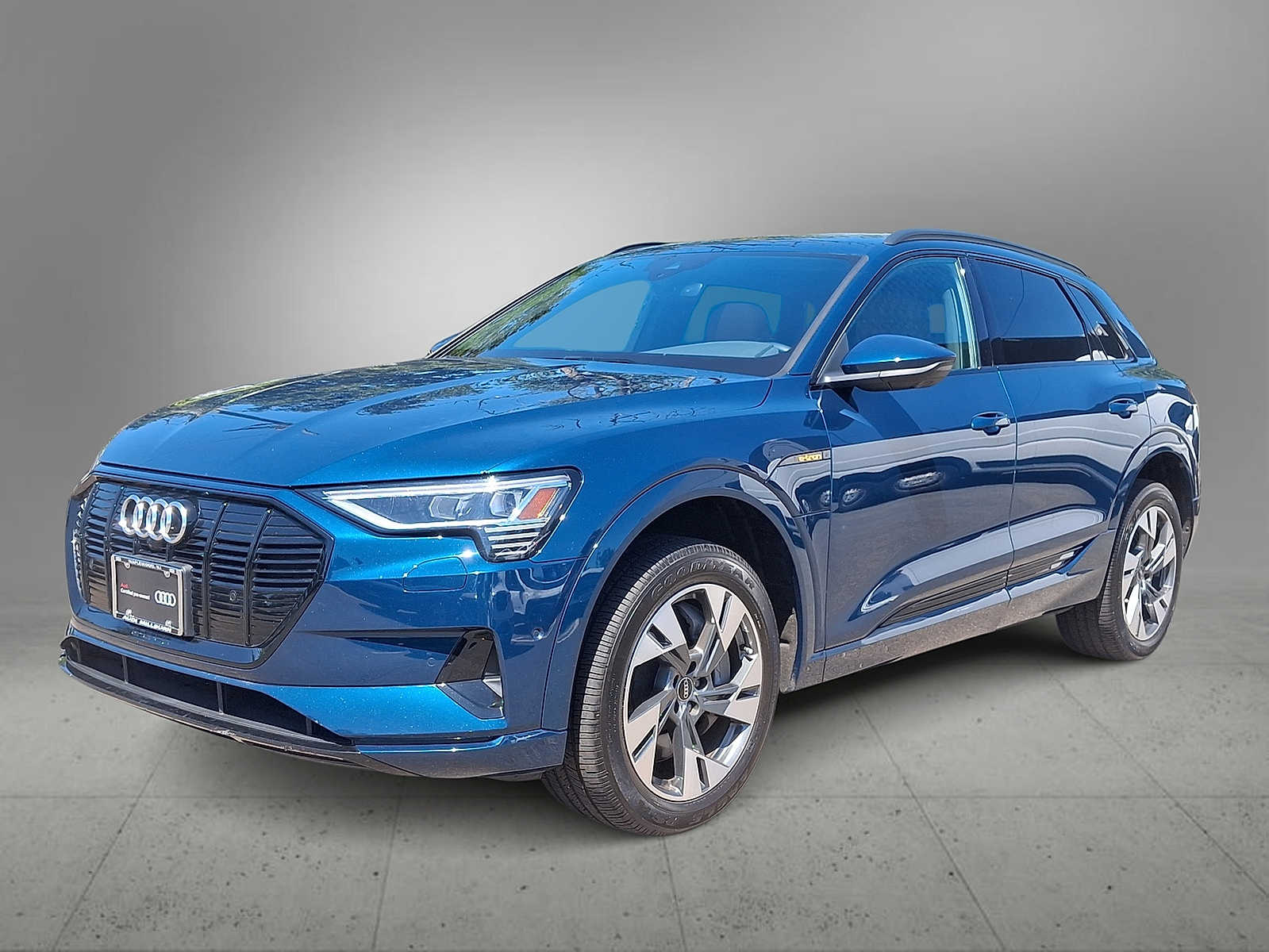 2022 Audi e-tron Premium -
                  Maplewood, NJ