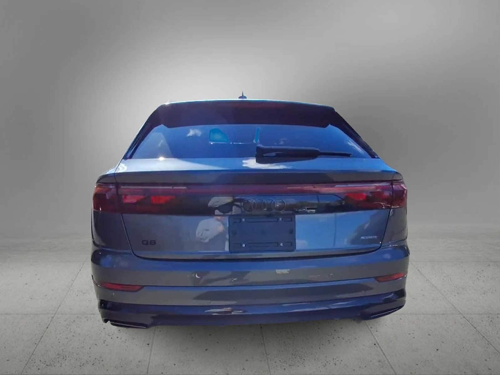 Thumbnail: 2026 Audi Q8 - 7