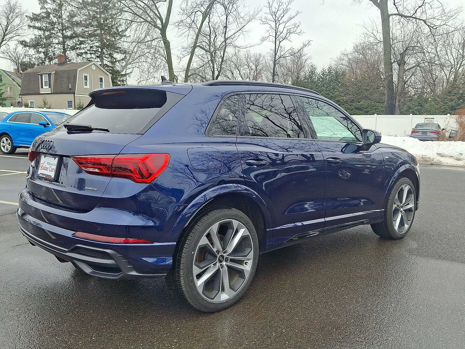 Thumbnail: 2022 Audi Q3 - 24
