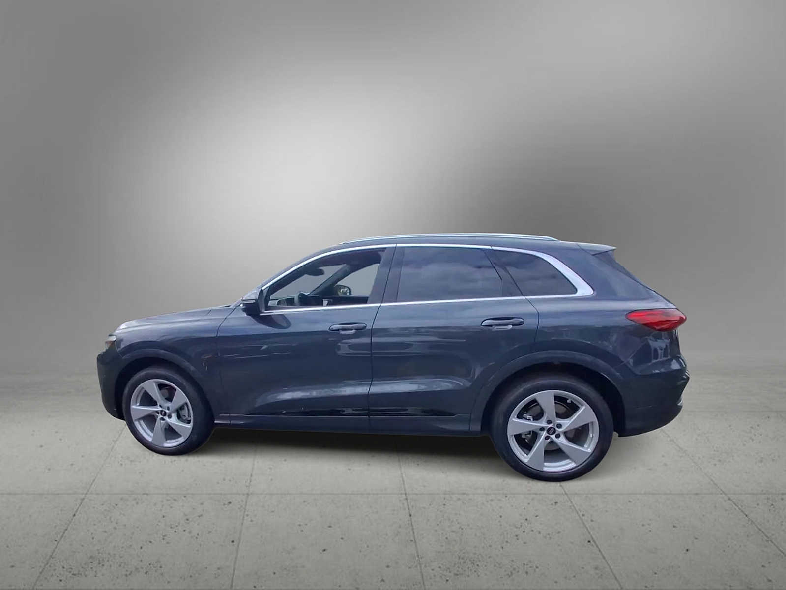 Thumbnail: 2025 Audi Q5 - 5