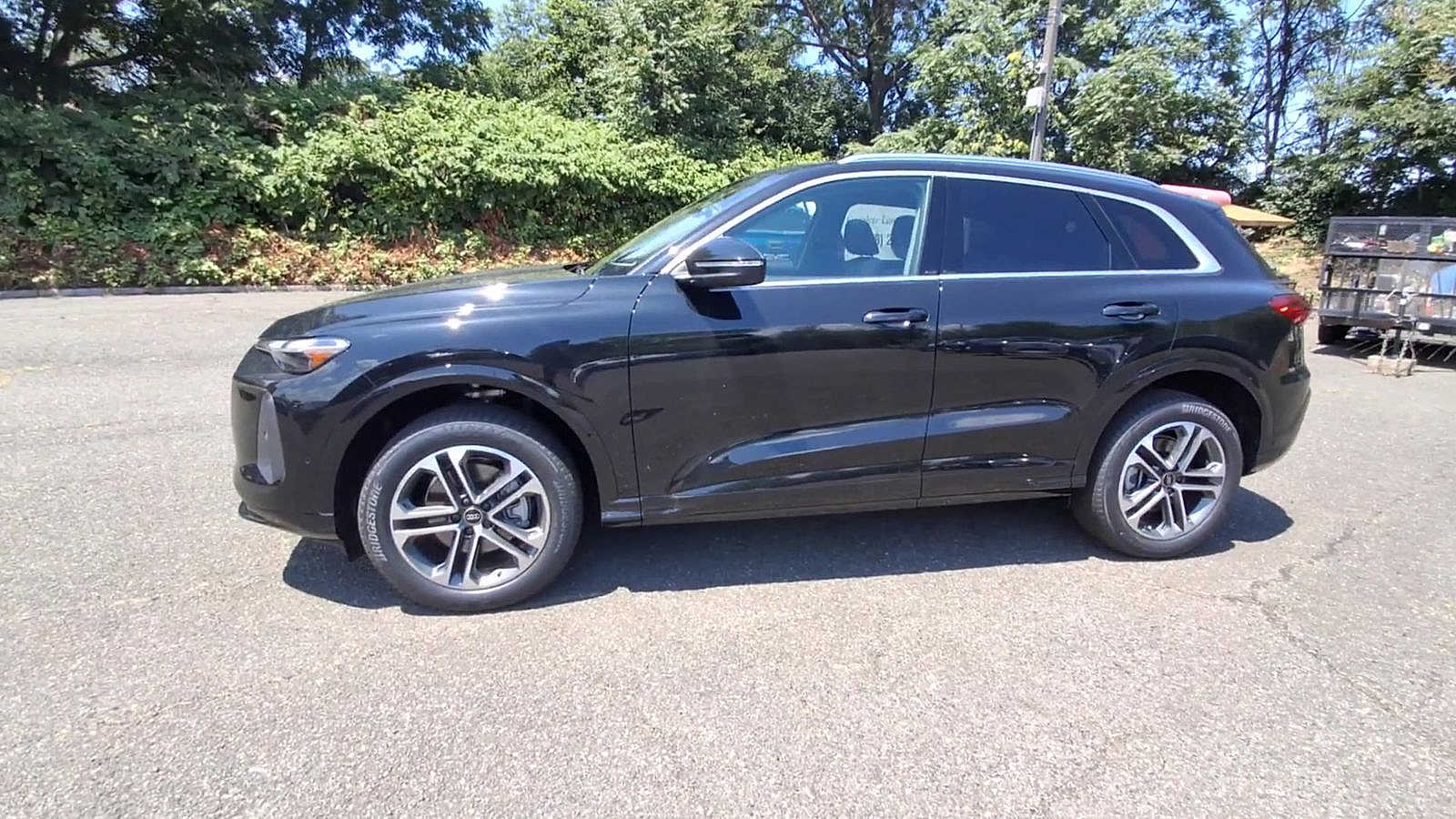 Thumbnail: 2025 Audi Q5 - 9