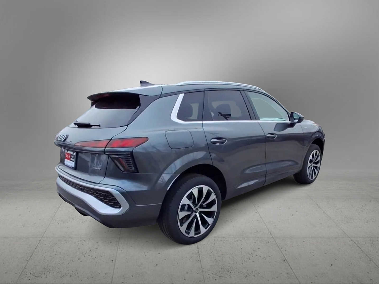 Thumbnail: 2026 Audi Q3 - 8