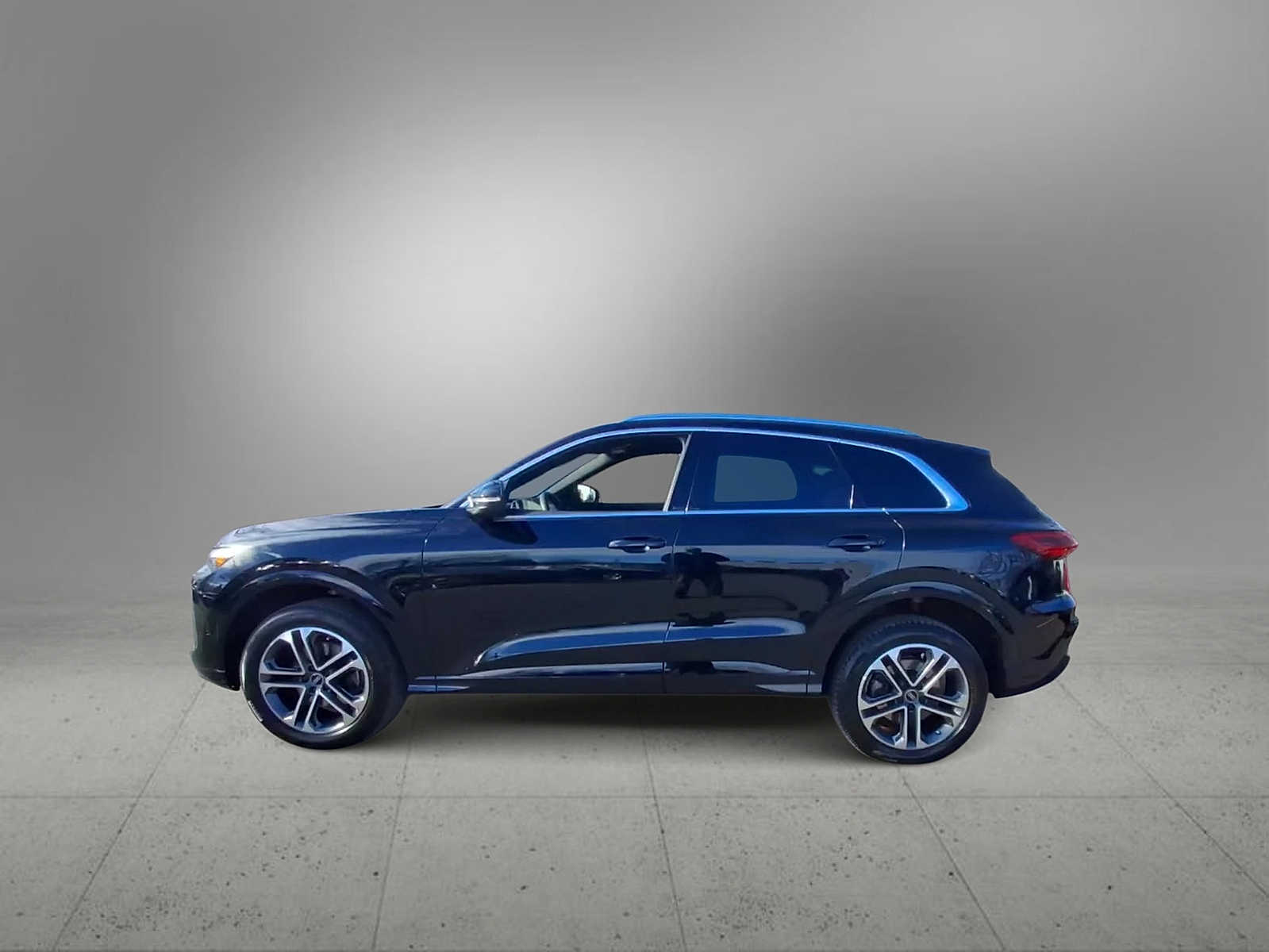 Thumbnail: 2025 Audi Q5 - 5