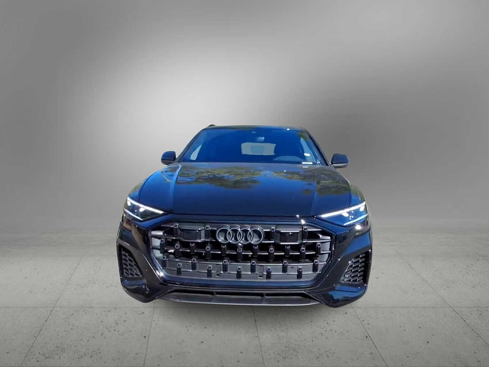 Thumbnail: 2025 Audi Q8 - 3