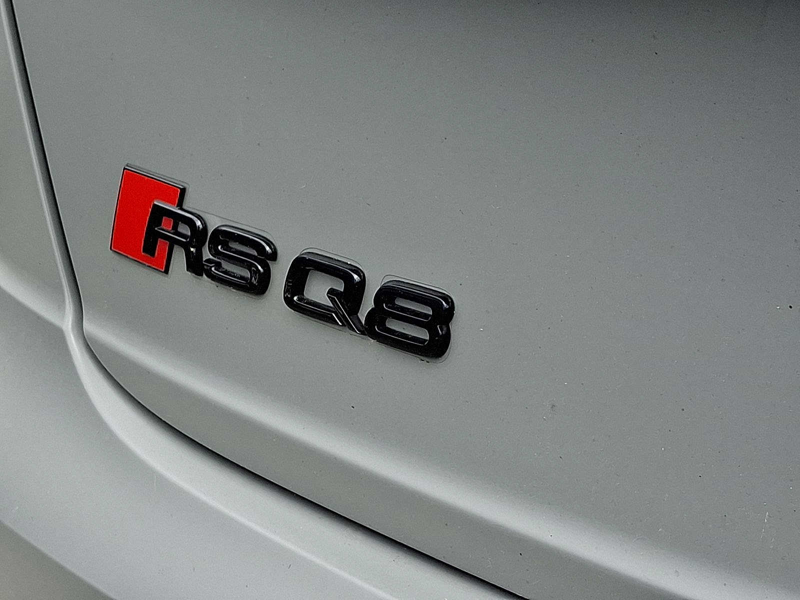 Thumbnail: 2024 Audi RS Q8 - 24