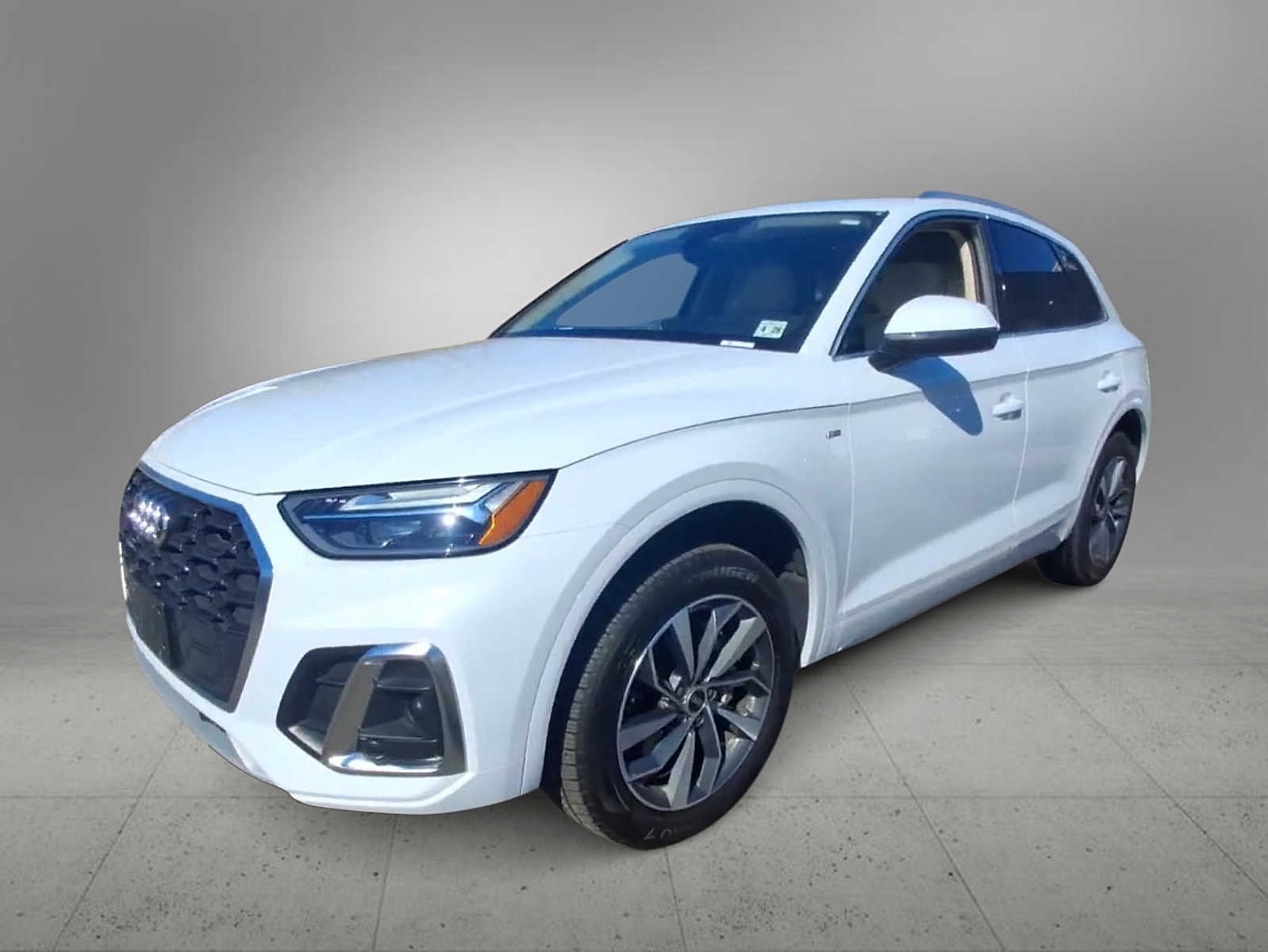 Thumbnail: 2023 Audi Q5 - 4