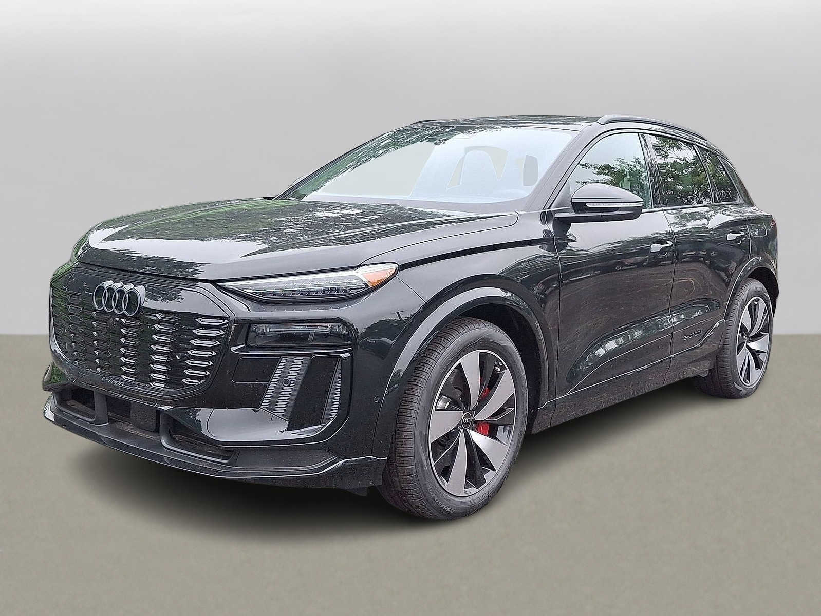 2025 Audi SQ6 e-tron Premium Plus -
                  Maplewood, NJ