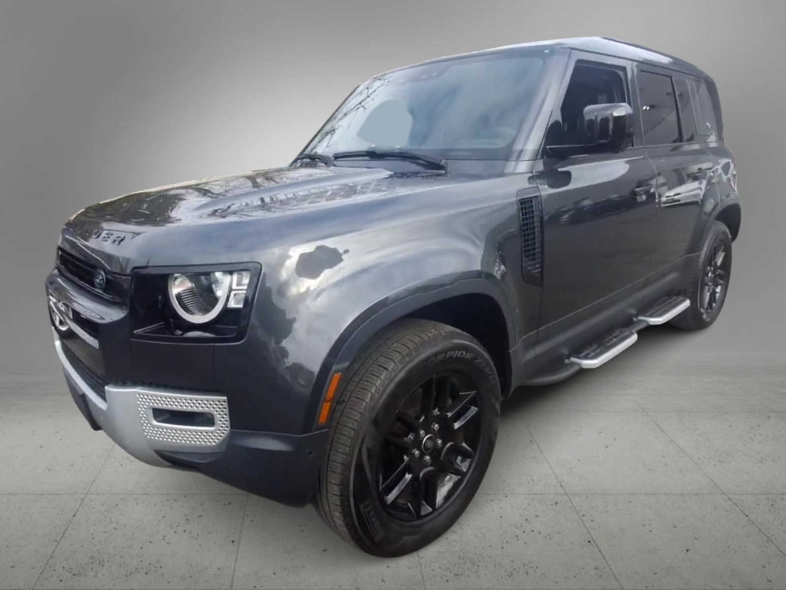 2023 Land Rover Defender S photo 3