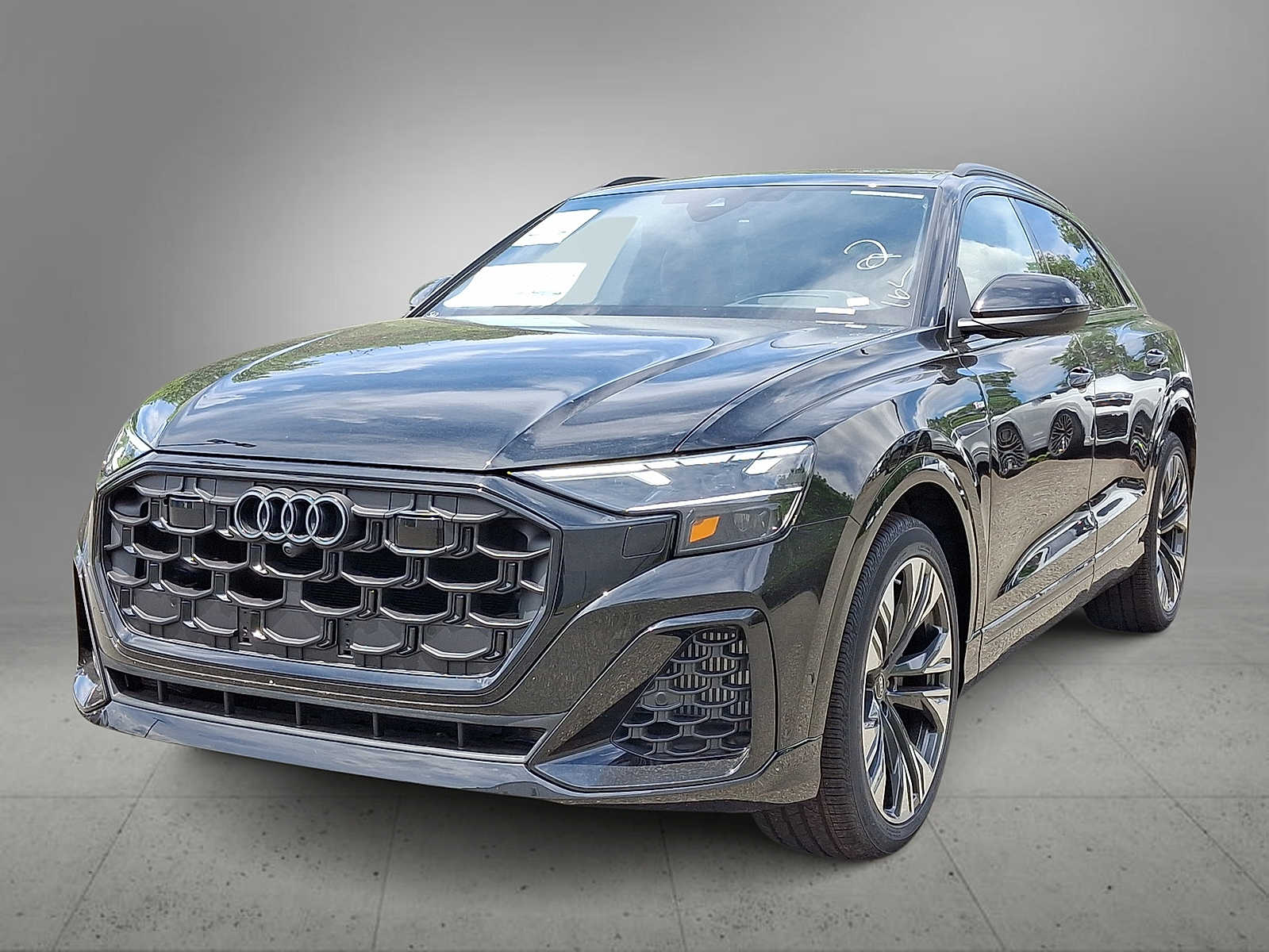 Thumbnail: 2026 Audi Q8 - 1
