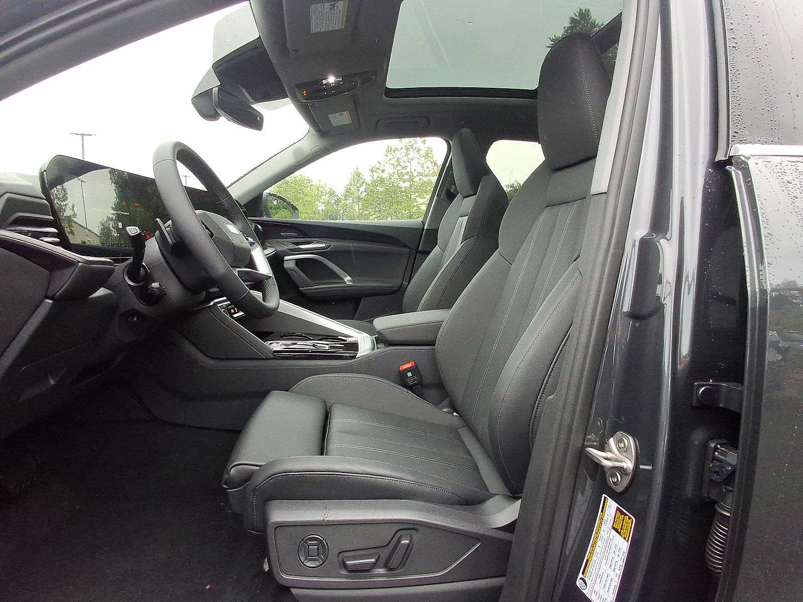 Thumbnail: 2025 Audi Q5 - 13