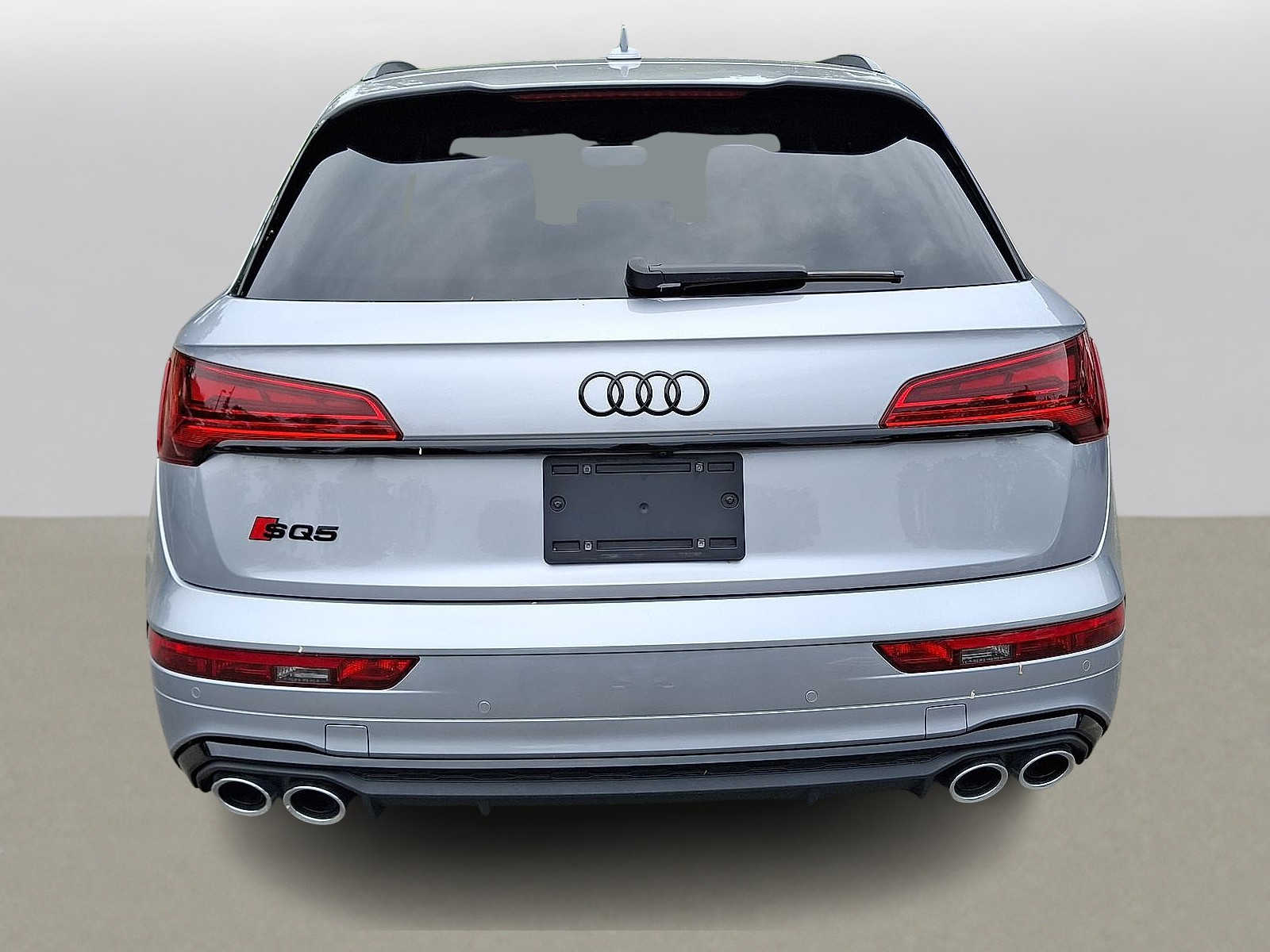 Thumbnail: 2023 Audi SQ5 - 22