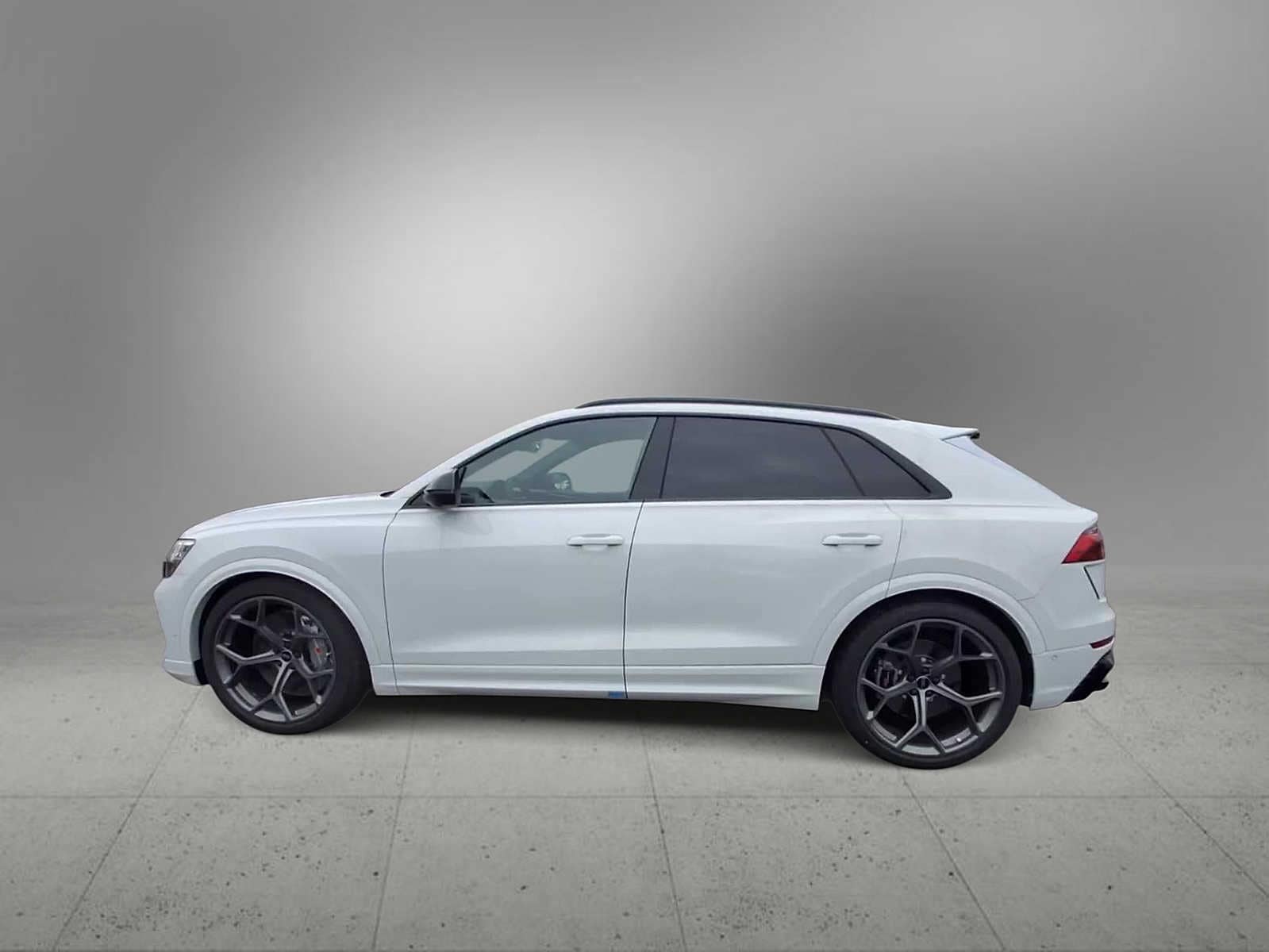Thumbnail: 2026 Audi RS Q8 - 5