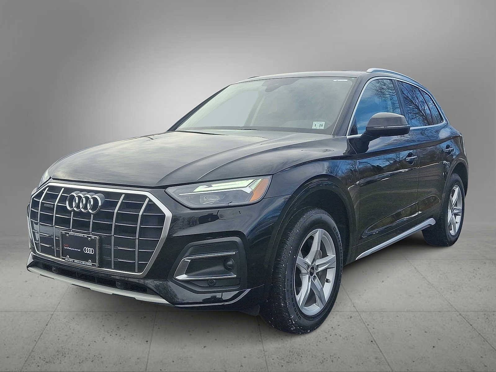 Thumbnail: 2023 Audi Q5 - 1