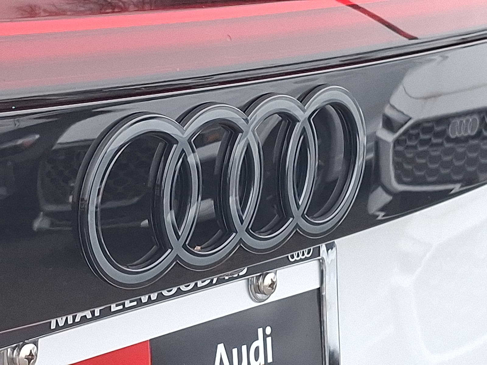 Thumbnail: 2026 Audi Q8 - 18