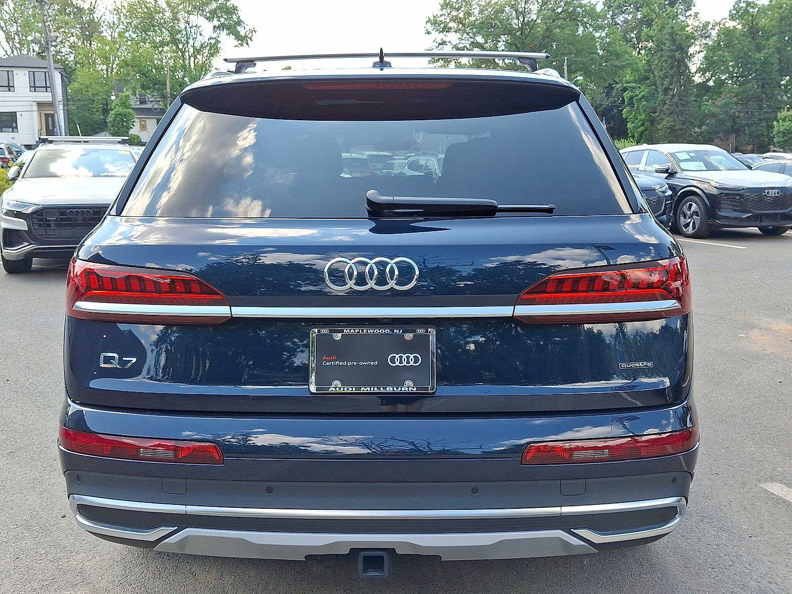 Thumbnail: 2023 Audi Q7 - 23