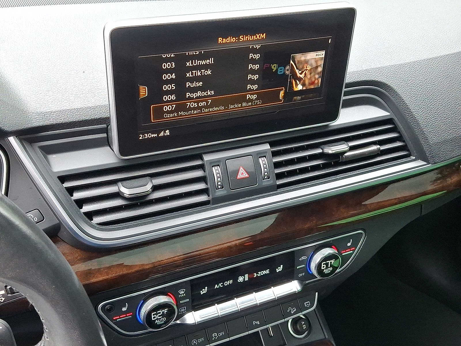 2018 Audi Q5 e Premium Plus 14