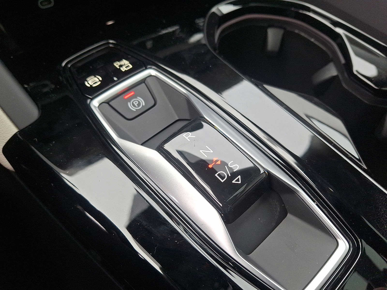 Thumbnail: 2025 Audi Q5 - 14