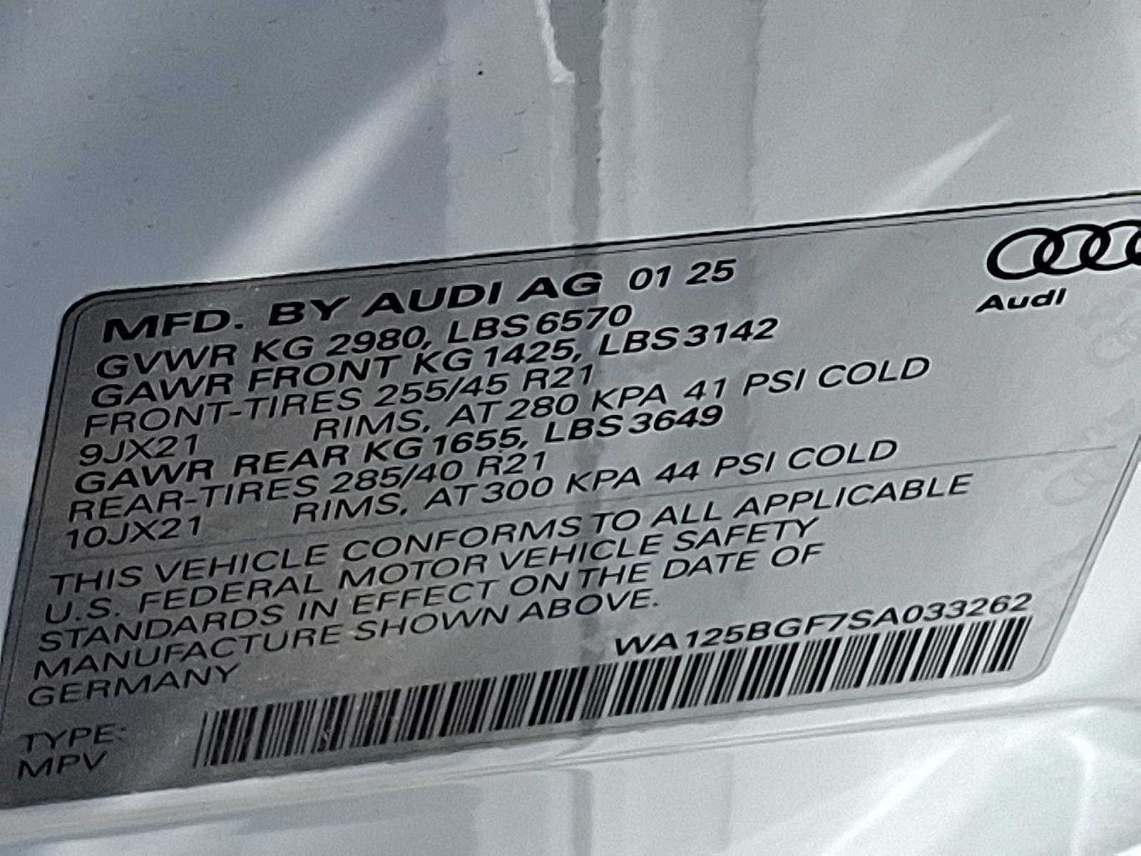 Thumbnail: 2025 Audi SQ6 e-tron - 16