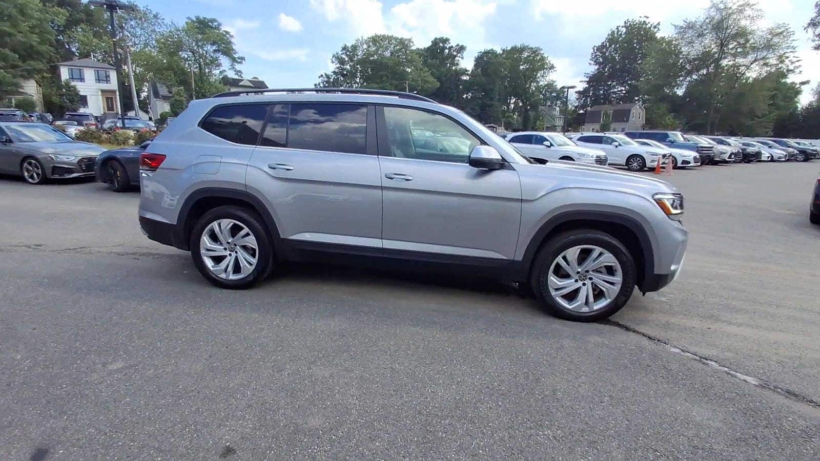 Thumbnail: 2022 Volkswagen Atlas - 9