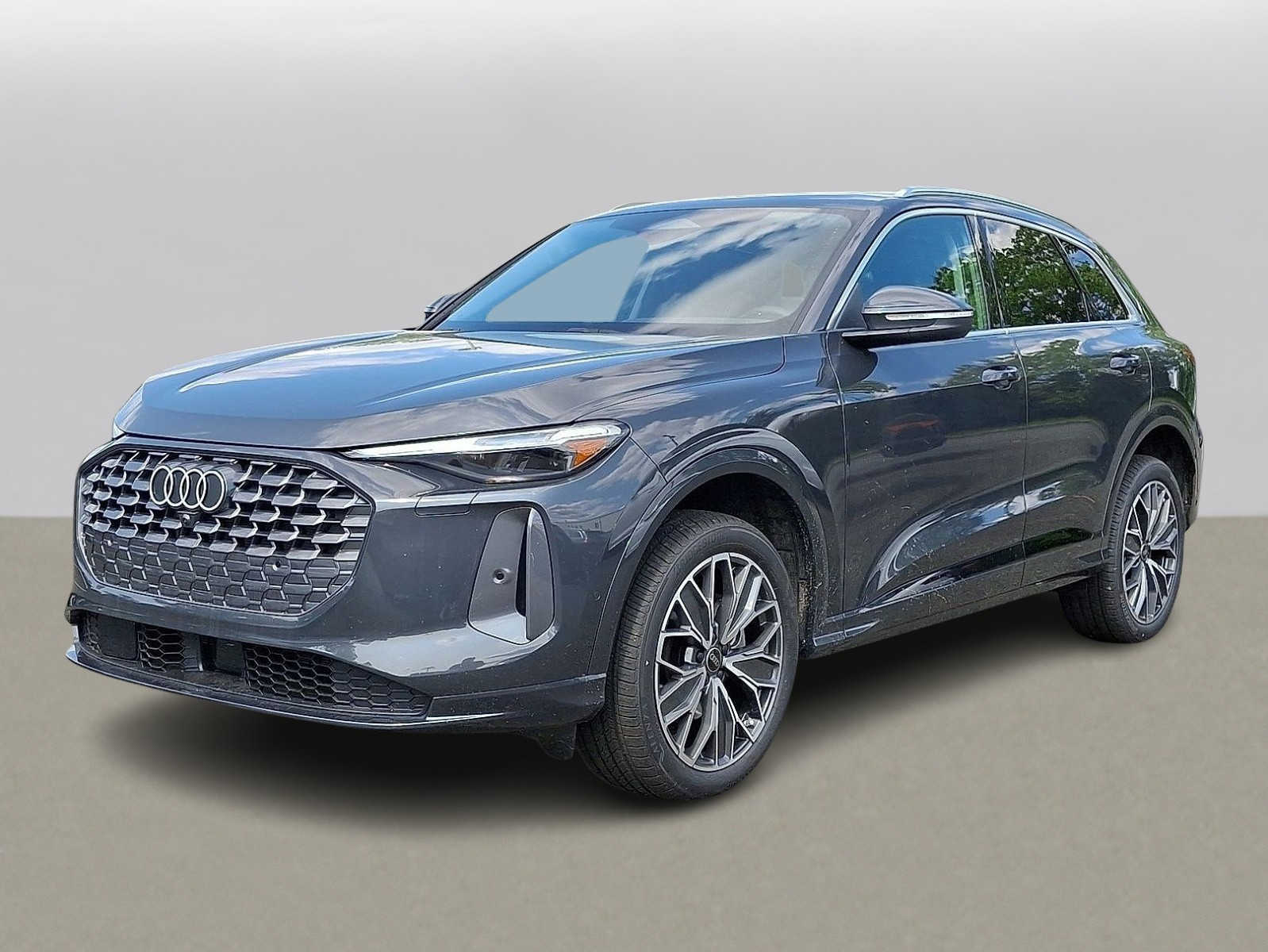 2025 Audi Q5 Premium Plus Hero Image