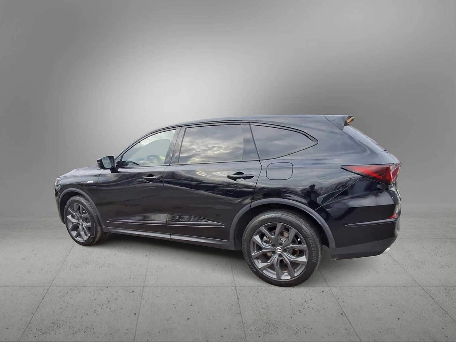 Thumbnail: 2023 Acura MDX - 4