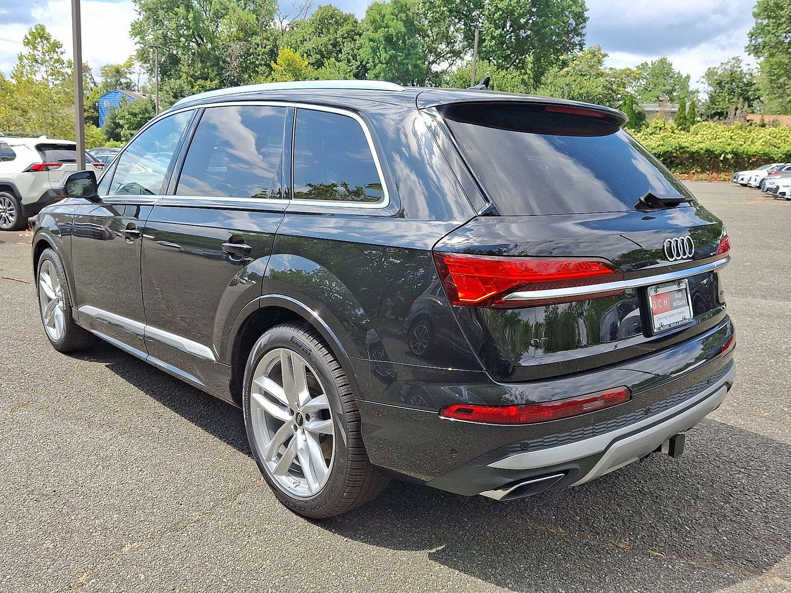 Thumbnail: 2025 Audi Q7 - 11