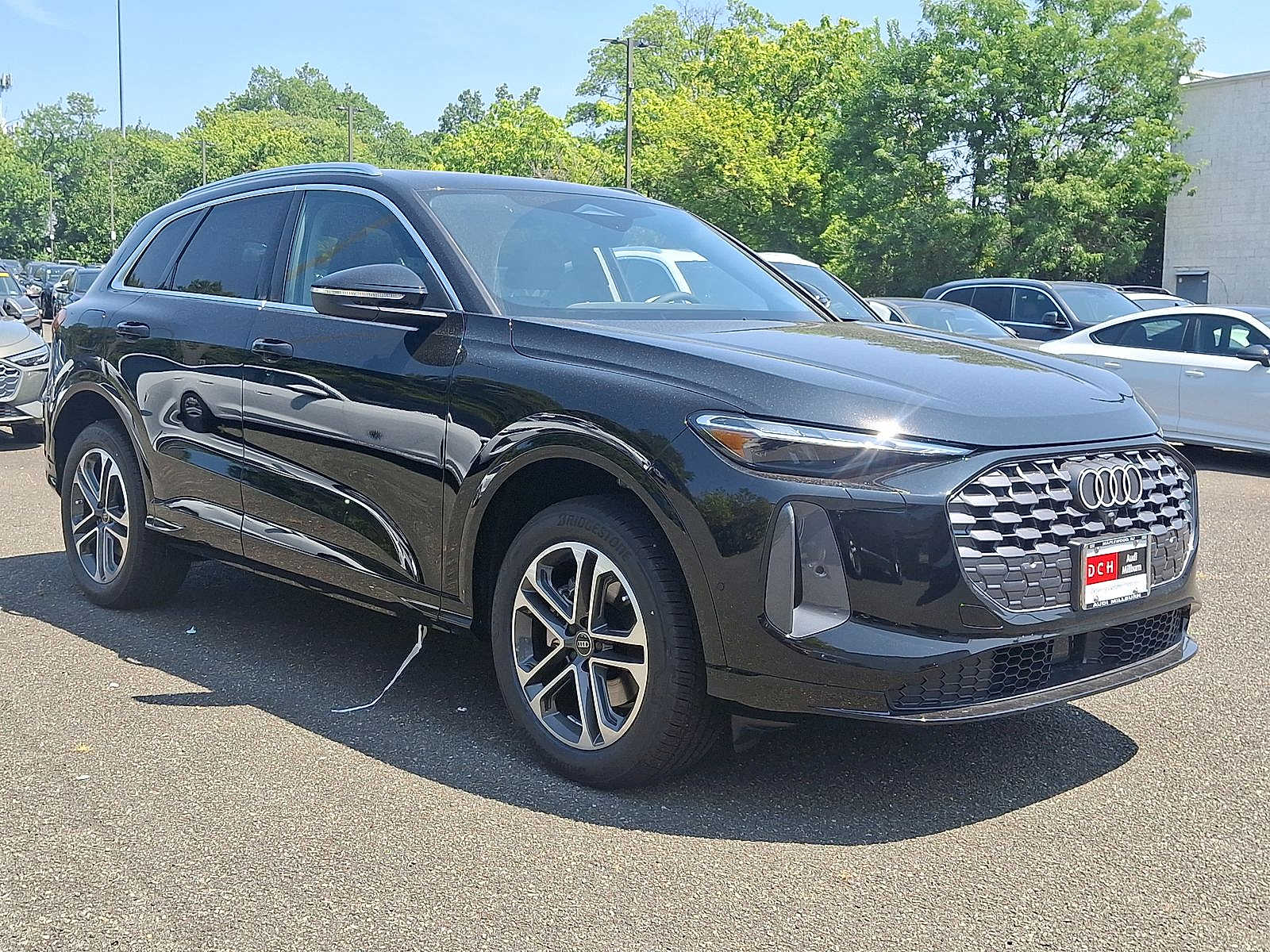 Thumbnail: 2025 Audi Q5 - 10