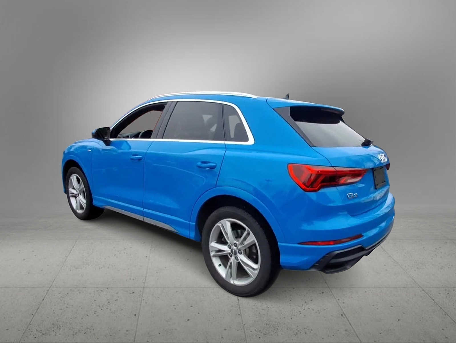 Thumbnail: 2020 Audi Q3 - 6