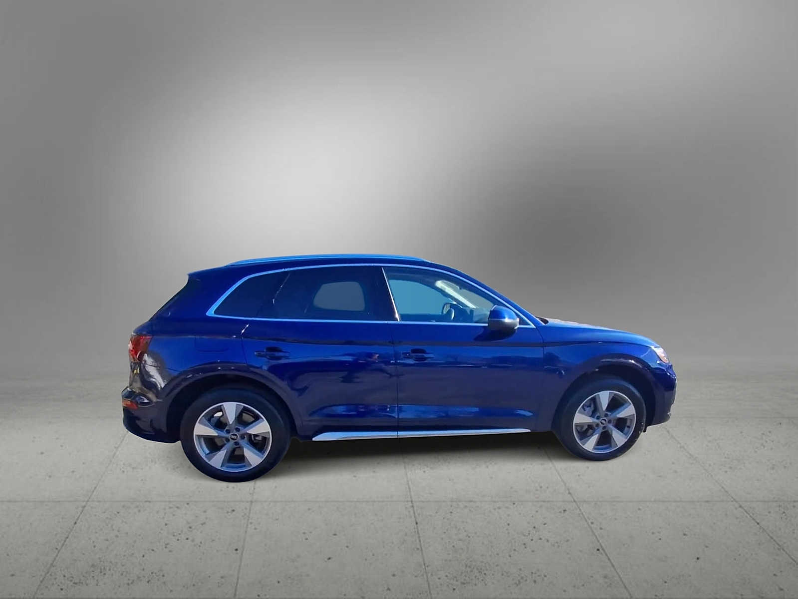 Thumbnail: 2023 Audi Q5 - 9