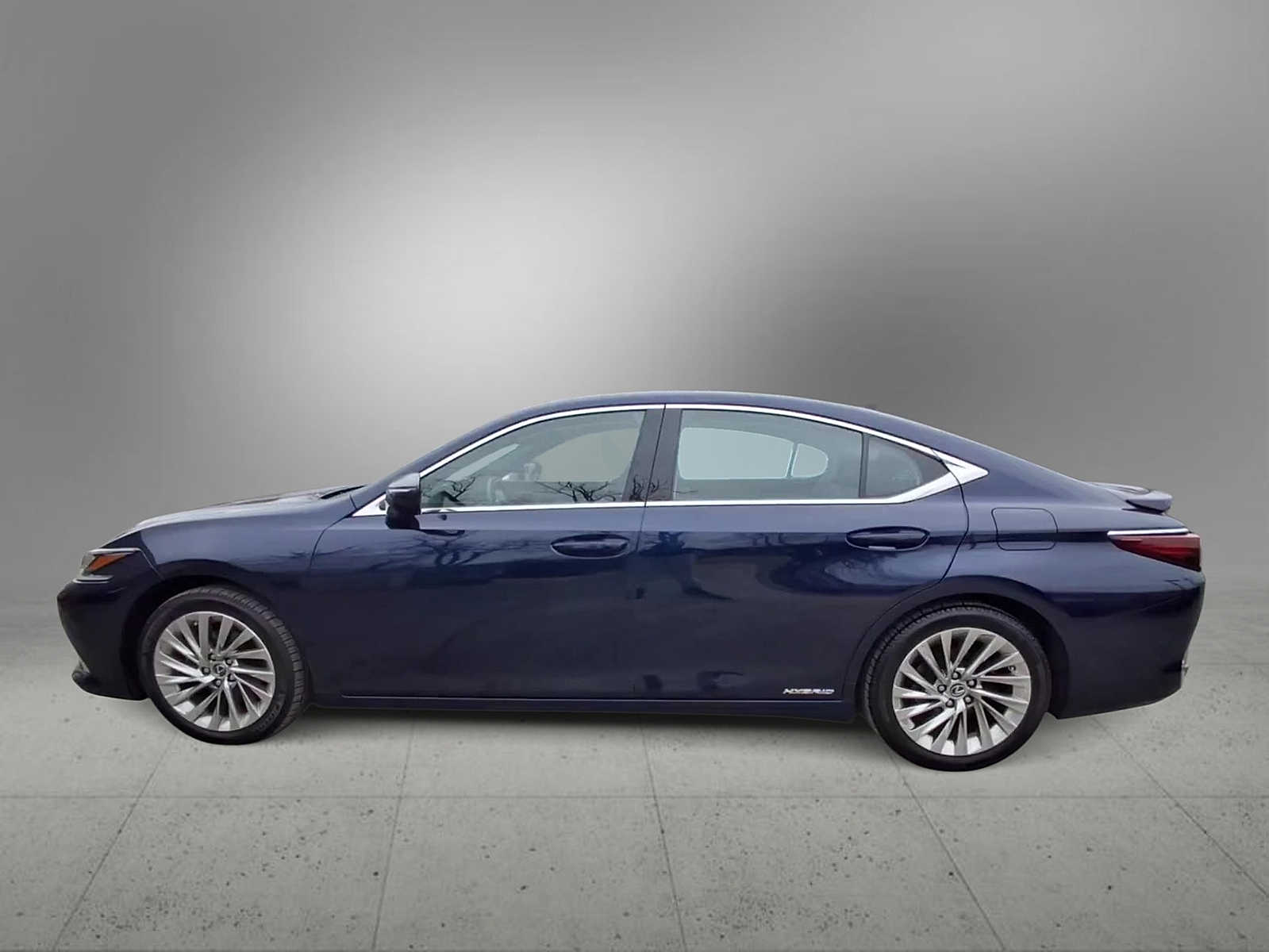 Thumbnail: 2022 Lexus ES - 5